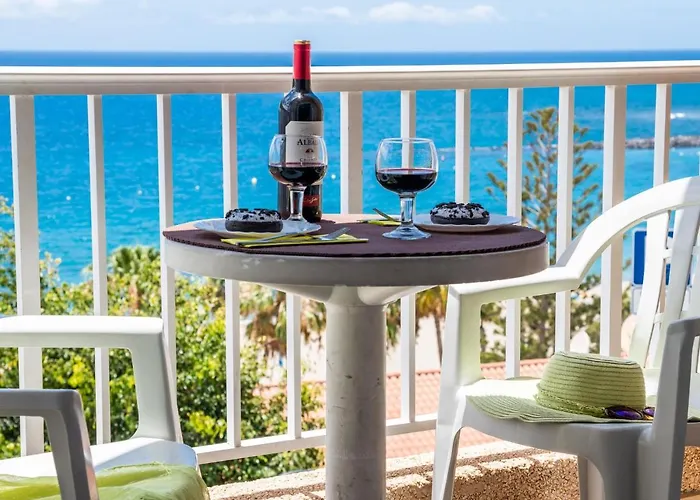 1 1 Beautiful Seafront With Balcony And Wifi *