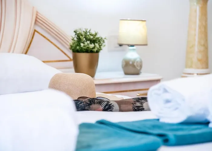 1 1 Beautiful Seafront With Balcony And Wifi *