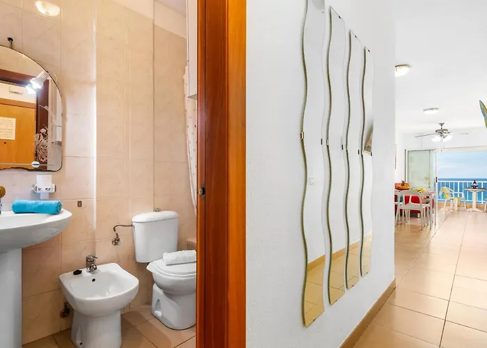 1 1 Beautiful Seafront With Balcony And Wifi *