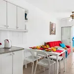 1 1 Beautiful Seafront With Balcony And Wifi