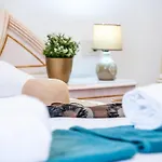 1 1 Beautiful Seafront With Balcony And Wifi *
