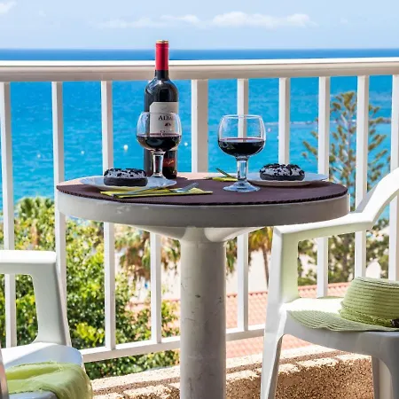 1 1 Beautiful Seafront With Balcony And Wifi *