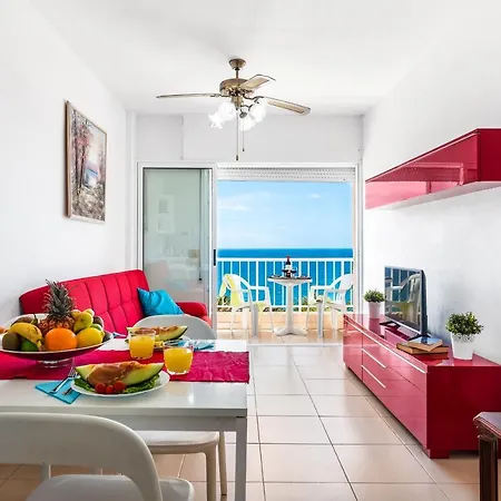 1 1 Beautiful Seafront With Balcony And Wifi شقة لوس كريستيانوس