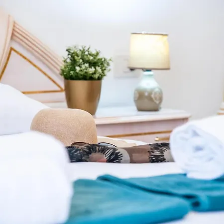 1 1 Beautiful Seafront With Balcony And Wifi *