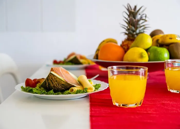 Daire 1 1 Beautiful Seafront With Balcony And Wifi Los Cristianos (Tenerife)