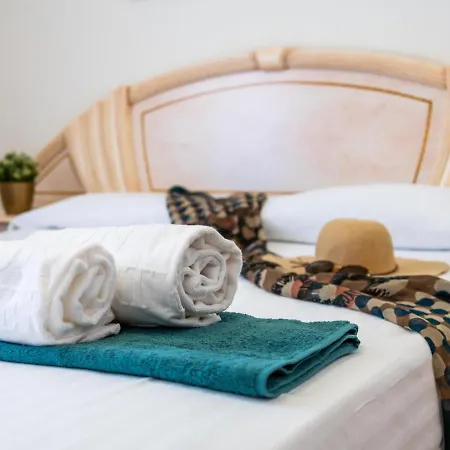 1 1 Beautiful Seafront With Balcony And Wifi Los Cristianos (Tenerife)