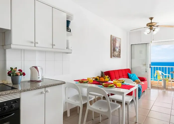 1 1 Beautiful Seafront With Balcony And Wifi