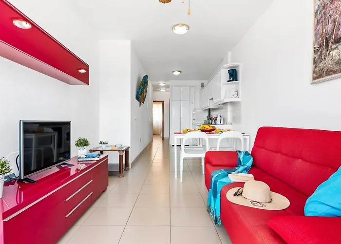 1 1 Beautiful Seafront With Balcony And Wifi Апартаменты Лос Кристианос