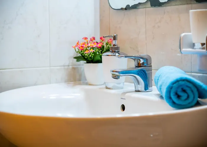 1 1 Beautiful Seafront With Balcony And Wifi